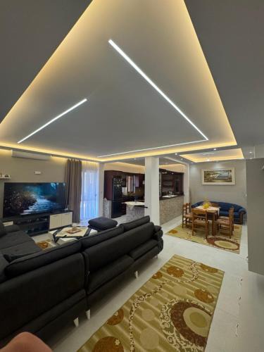 Aliko Apartment | Azure Horizon
