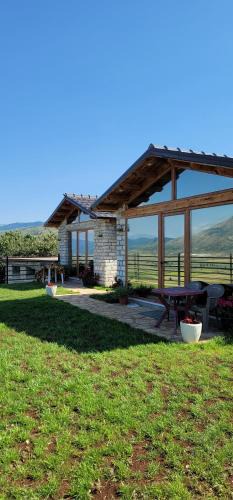 Lazarat House | Ballkoni i Goricës