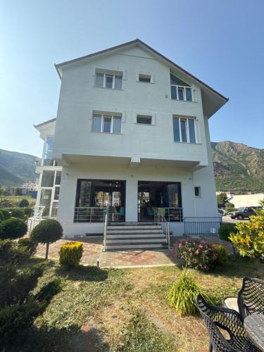 Bulqize Hotel | Bar-Hotel IRDI