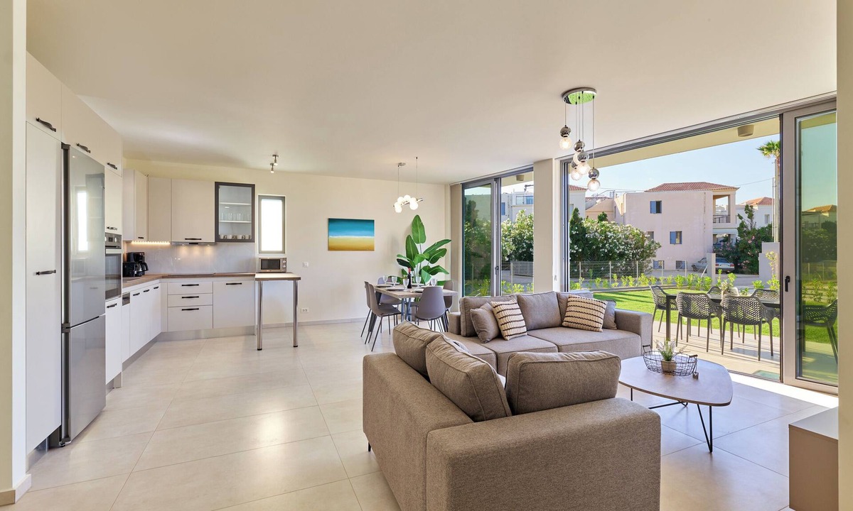 Maleme Villa | Beach Sand Villas - Beachfront Rooftop Pool