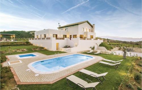 Nikos Kazantzakis House | Beautiful Home In Houdetsi,Heraklio