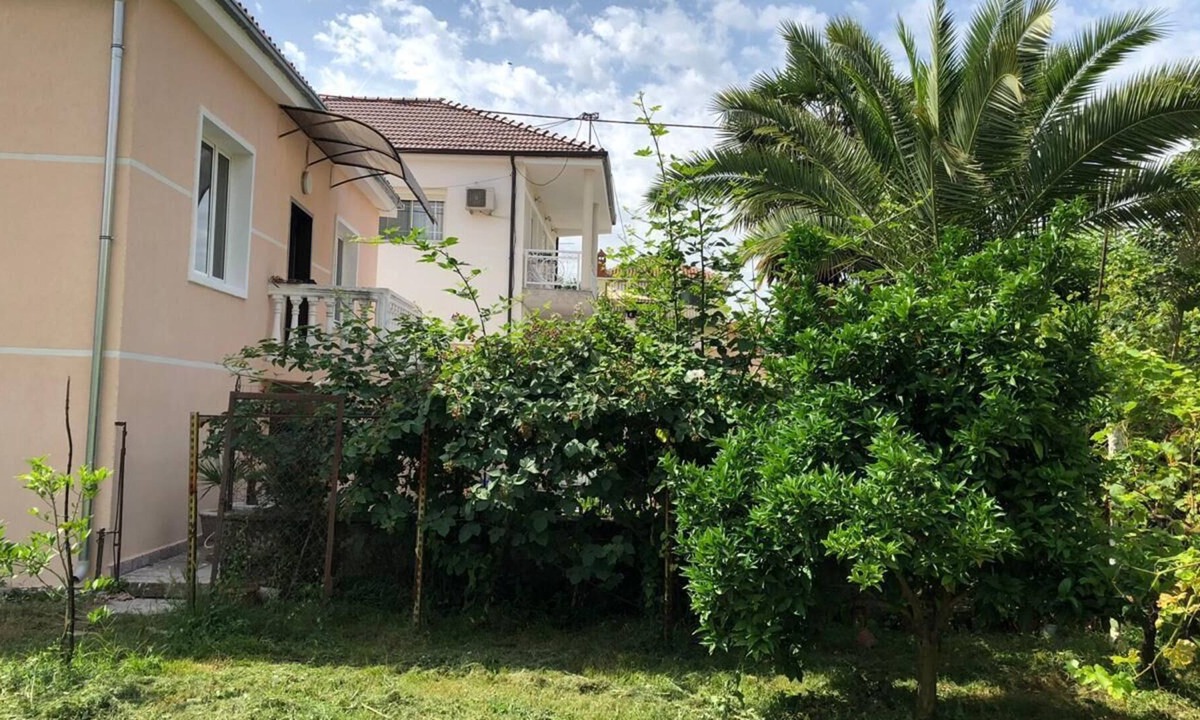 Shkoder House | Belvedere Guesthouse - Detached House with Large Garden