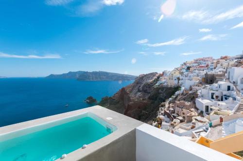 Oia Villa | Big Blue Villa by Caldera Houses