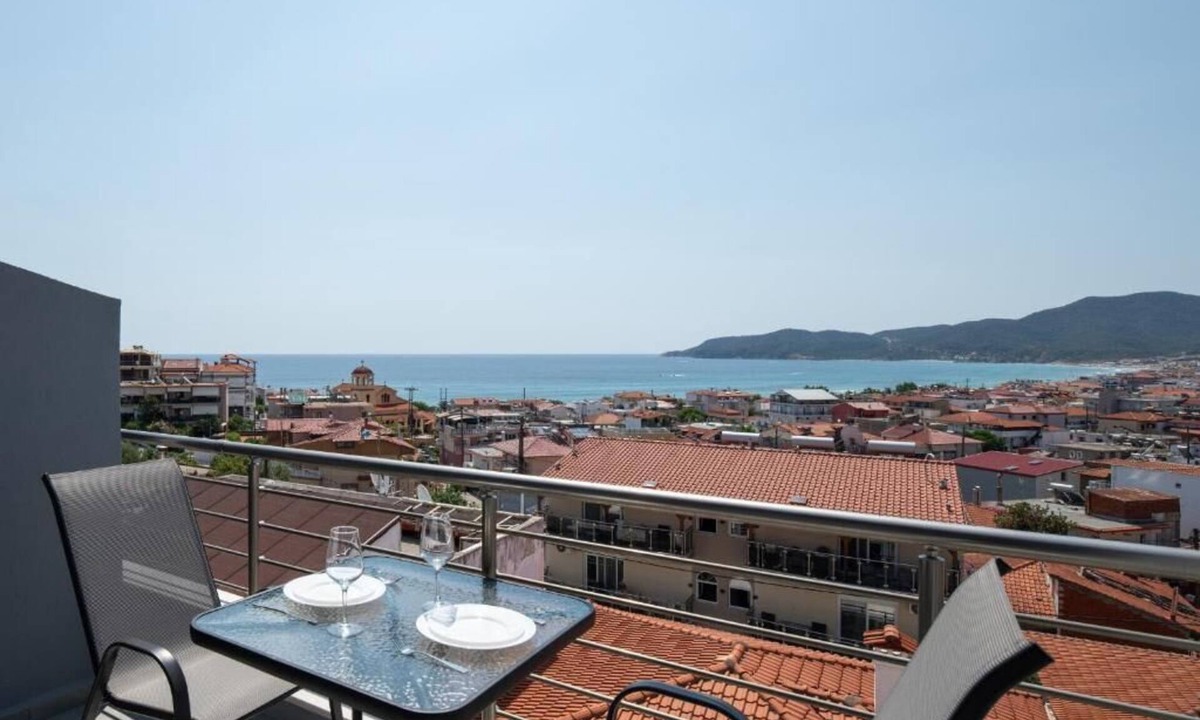 Sarti Condo | Blue Horizon Sarti - Comfy Quad Seaview Getaway