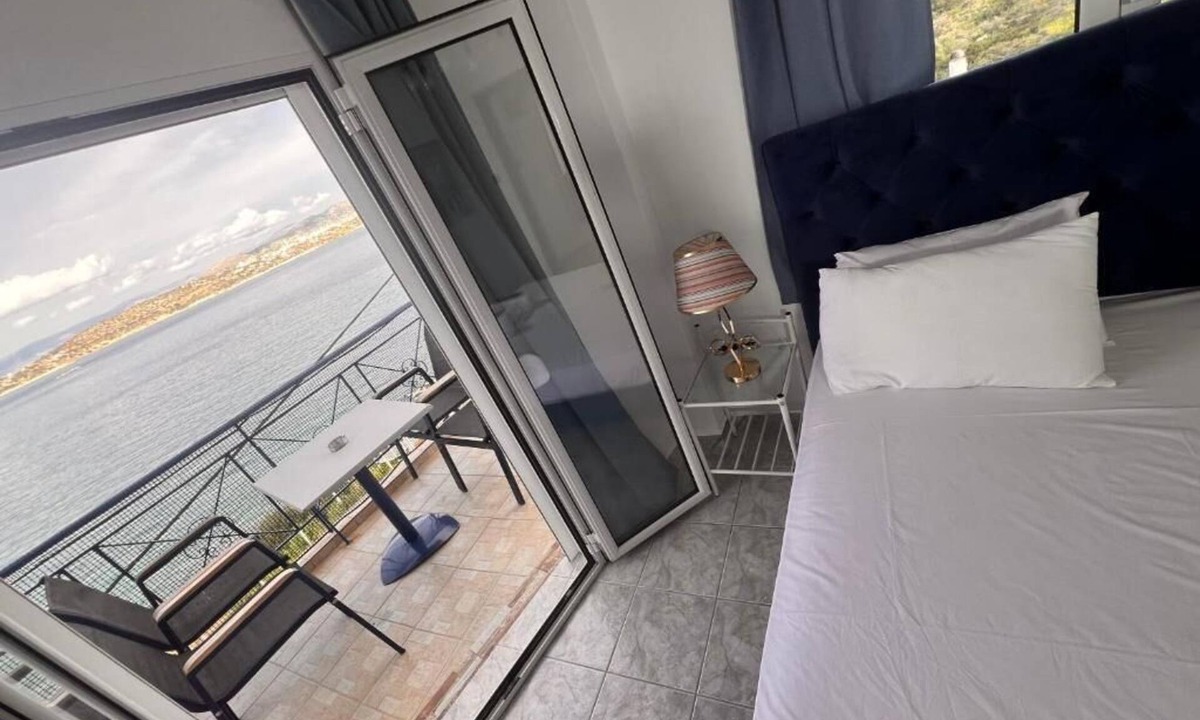 Selinia Hotel | Blue Hotel Salamina