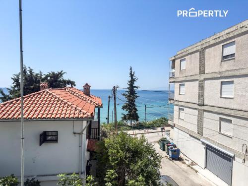 Kallikratia Apartment | Blue Seaview Apartment #PROPERTLY