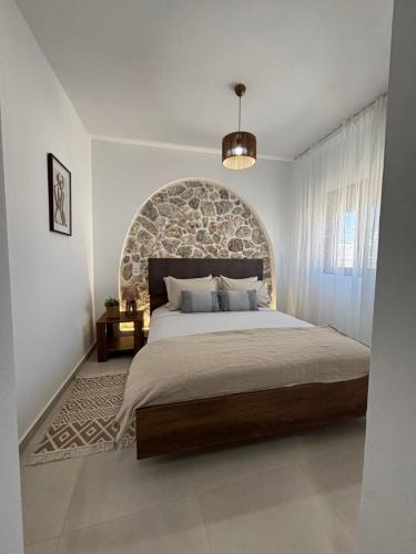 South Rhodes Apartment | Bougainvillea