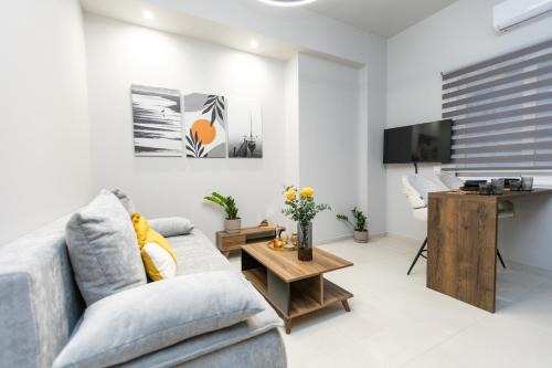 Agios Serafim Bed & Breakfast | Breeze Apartments Megara - Pulse Suite