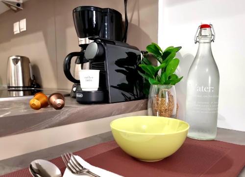 Moschato-Tavros Apartment | Bright & Modern home in Athens