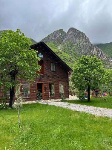 Kukes County Hotel | Bujtina Alpine Vanat