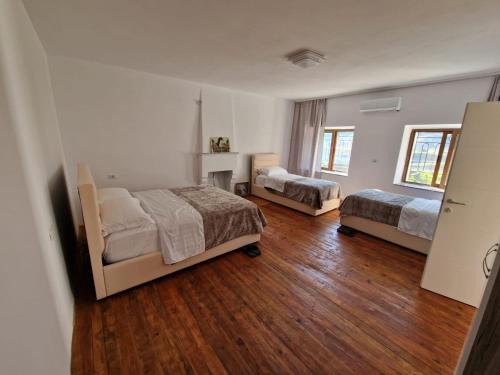 Koman House | Bujtina Dalmacia