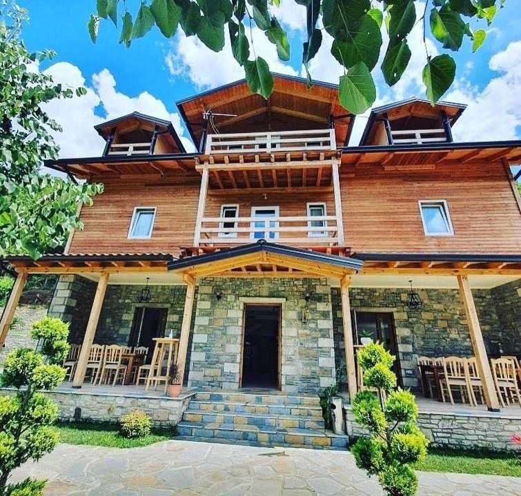 Lezhe House | Bujtina Dini