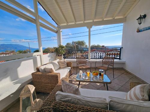 Kampos Marathokampou Villa | Captain's Loft Villa