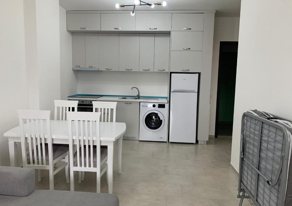 Shengjin Apartment | Casa di Franco