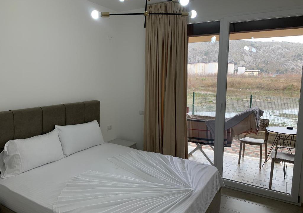 Shengjin Apartment | Casa di Franco
