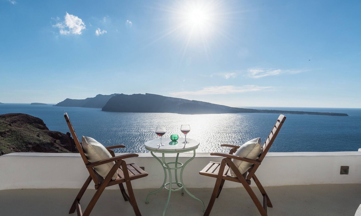 Oia Hotel | Cave Nest Junior Suite with Caldera View *access via numerous steps