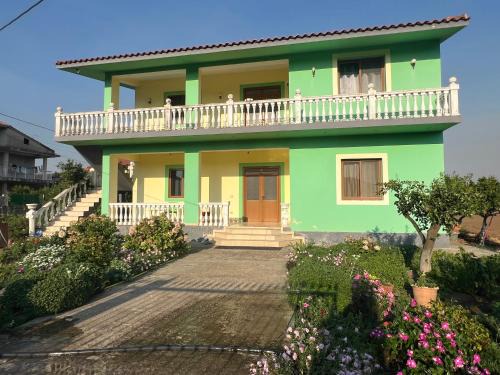 Divjake Apartment | Cela House