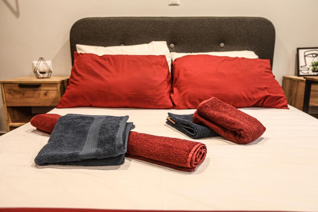 Ano Kipseli Apartment | Central Athens COSY HOME GALATSI KYPSELI heart!