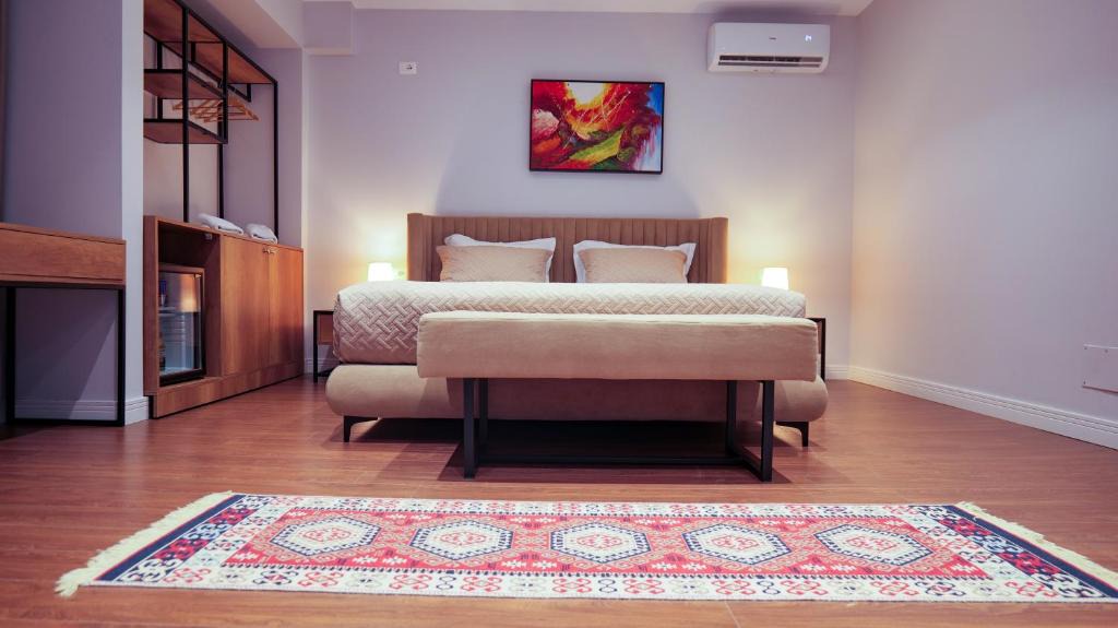 Tirana Hotel | Central Villa313