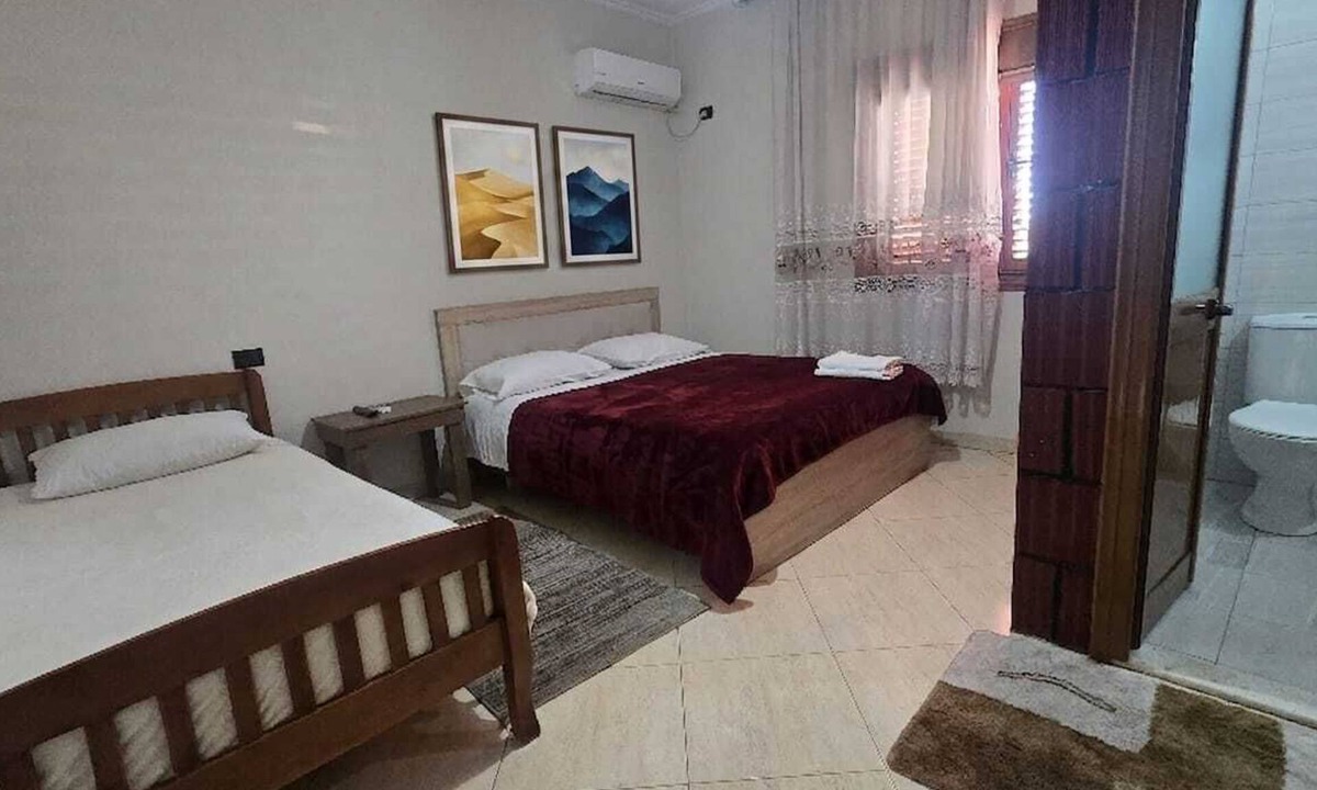 Tirana House | Charming 5-bedroom house with AC in vibrant Tiranë