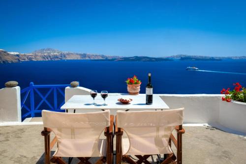 Oia Hotel | Chelidonia Traditional Villas