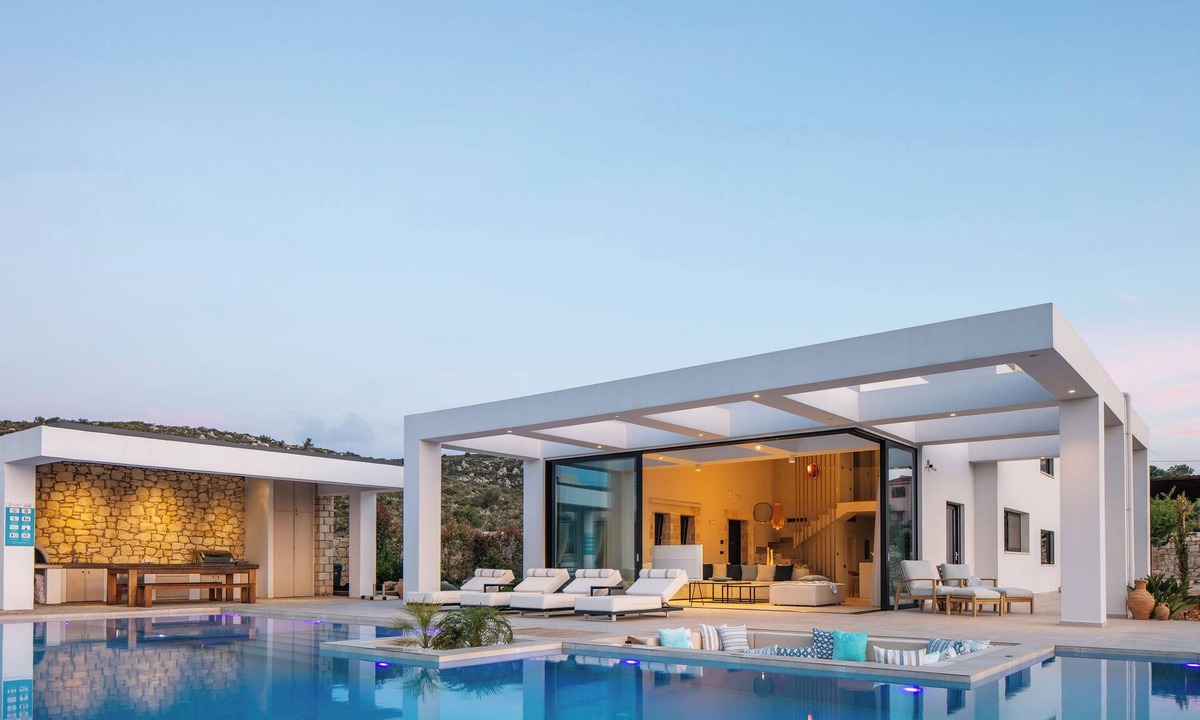 Chania Villa | Chic 4-bedroom 4-bathroom villa in Chania. Minutes from Chania City Center!