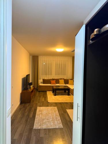 Mitrovicë Apartment | City-Center Space