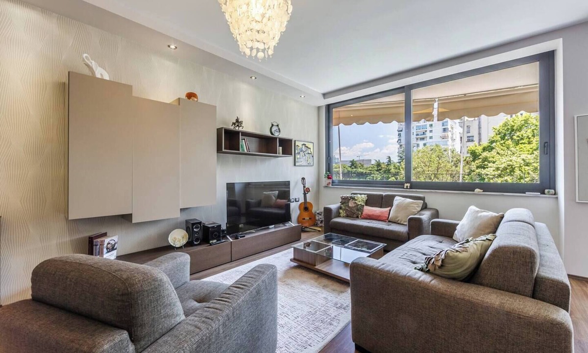 Blloku Apartment | City Lights Apartment | 2BR with Balcony