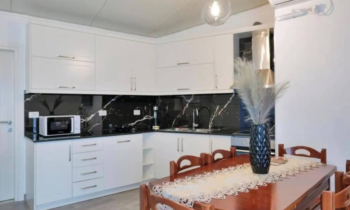 Sarande Apartment | Coastal Dwell - 2BR Seaside Stay 2'Walk from Beach
