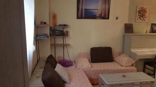 Pangrati Apartment | Comfy home 35sqm near National Garden