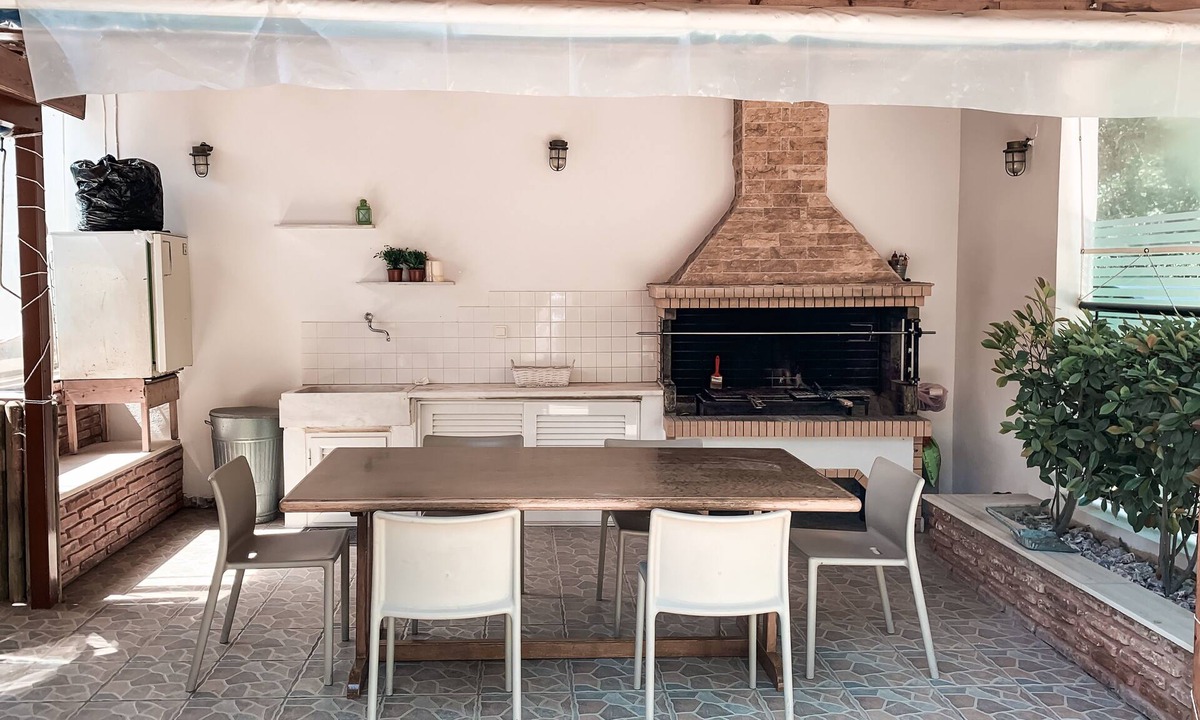 Porto Rafti Apartment | Coral Cottage House (Close to the airport & the sea)