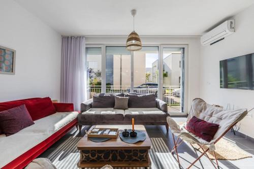 Sakës Apartment | Coral Talea Retreat Pool Access by PikHost
