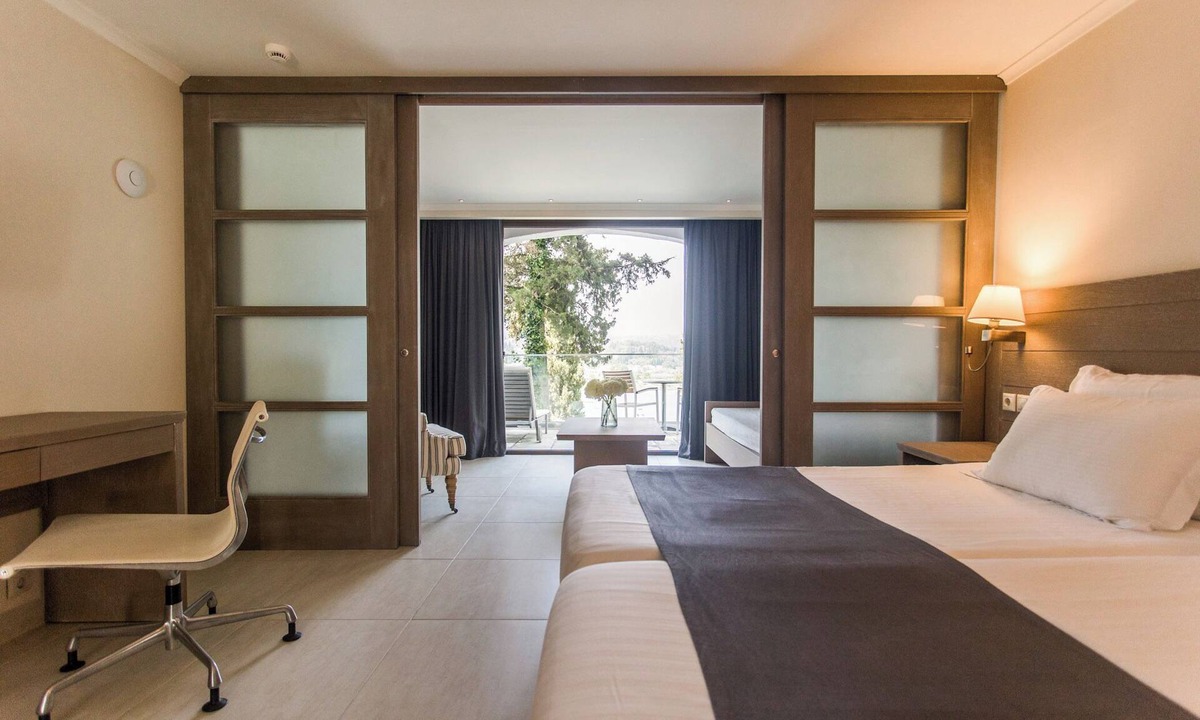 Kanoni Hotel | Corfu Holiday Palace Hotel
