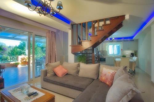 Corfu Town Villa | Corfu Villa Potamaki