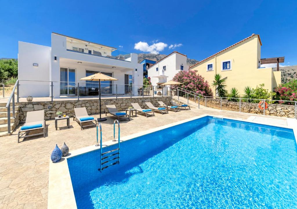 Kavallos Villa | Costa Maris Villa