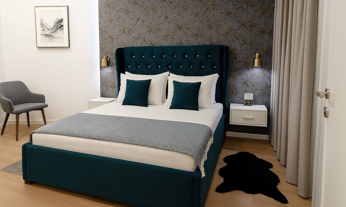 Tirana Hotel | Cozy 1-bedroom hotel in awesome Tiranë with AC