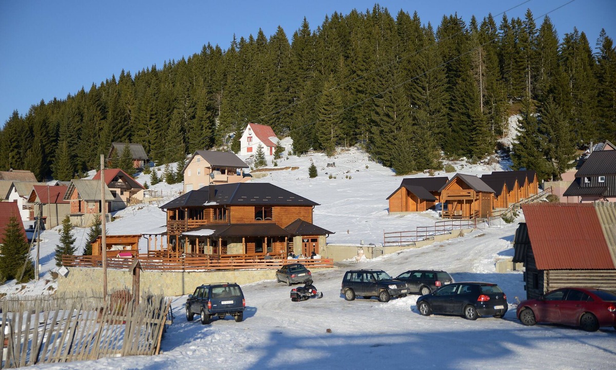 Vitomiricë House | Cozy Berane Stay in Ski Area with On-Site Restaurant - Standard Cottage