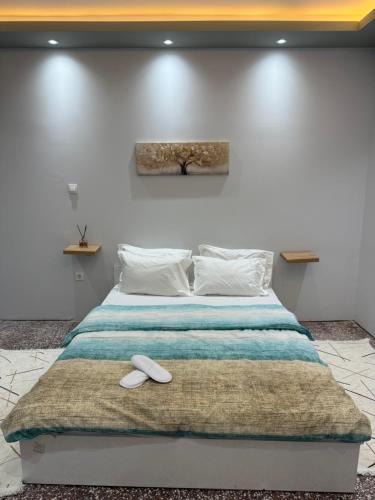 Alexandroupoli Apartment | Cozy Central Home with Balcony