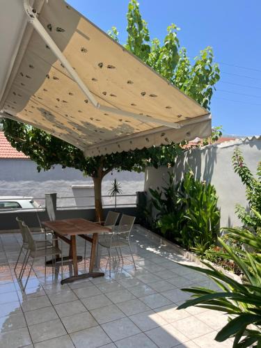 Petaloudes Apartment | Cozy Kolonaki Retreat