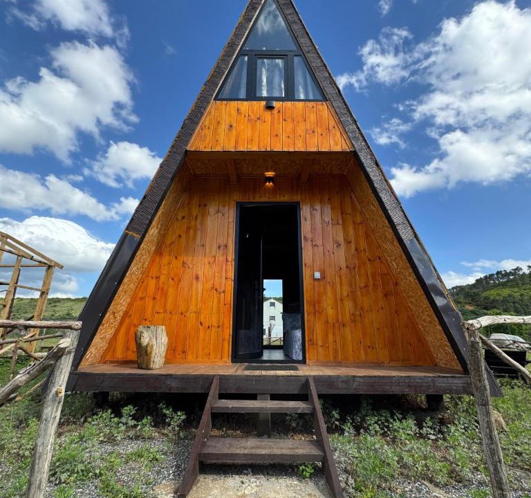 Shkoder County Ski Chalet | Cozy Lakefront Cabin - Myselim