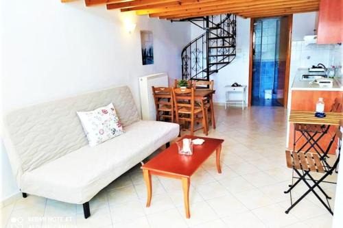 Moudros Apartment | Cozy Maisonette