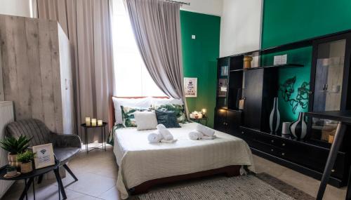 Kozani Apartment | Cozy studio Anastasia-spotless-quiet-Free private garage