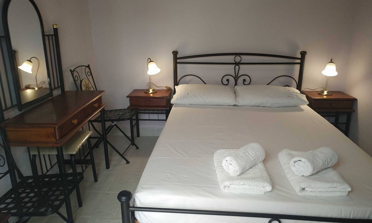Metamorfosi Apartment | Cozy studio for couples - two steps from the sea