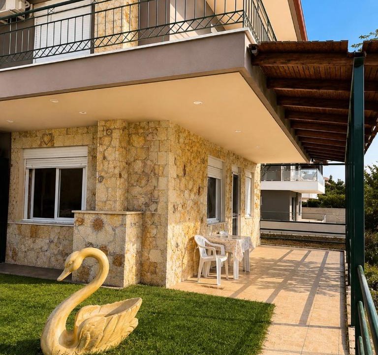 Paralia Dionysiou House | Cyllene Seaside Residence