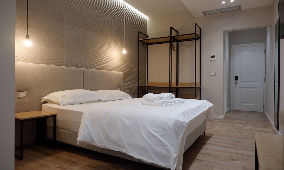 Blloku Hotel | D rooms City-center Tirana