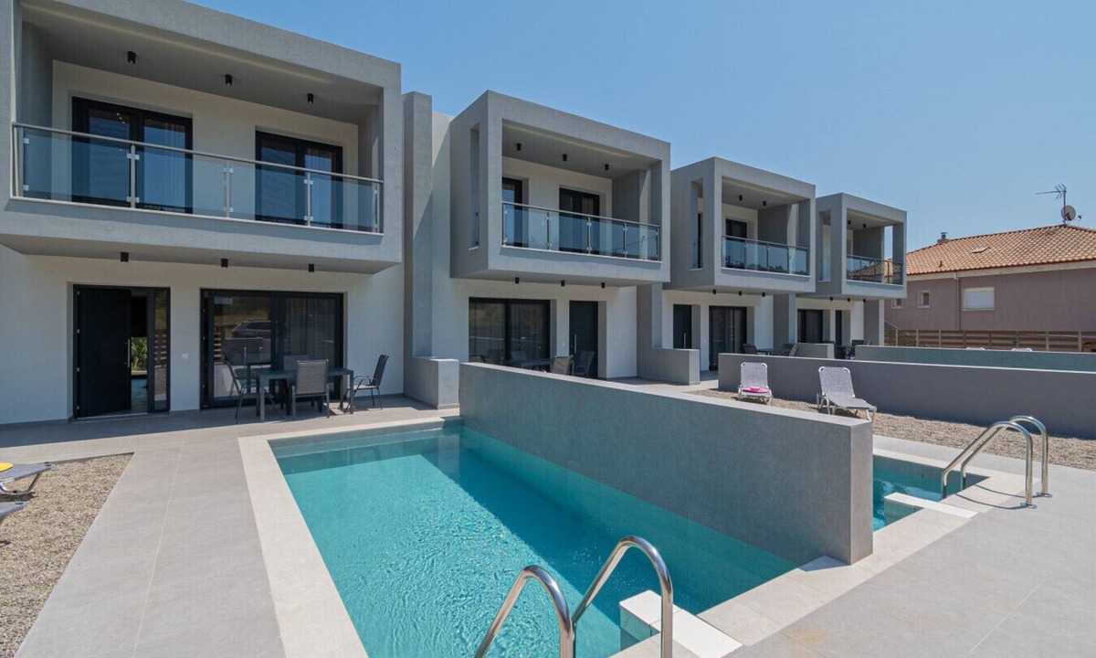 Polichrono Apartment | DaMa Maisonettes by RentalsPro-Polychrono
