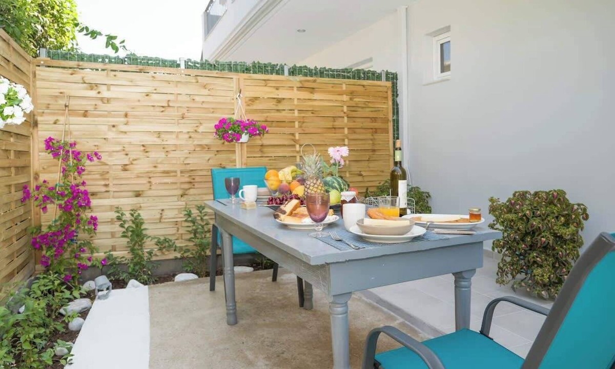 Mavrovouni House | Diana's House 2 - Gytheio Sandy Beach Haven