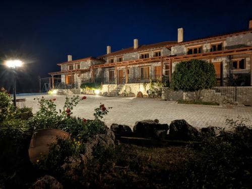 Distomo-Arachova-Antikyra Ski Chalet | Diminio 4 Whole House - Chalet