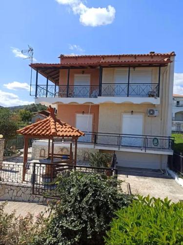 Petalidi Apartment | Dimitra's Little House