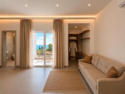 Dhermi Cabin | Domi Drymades